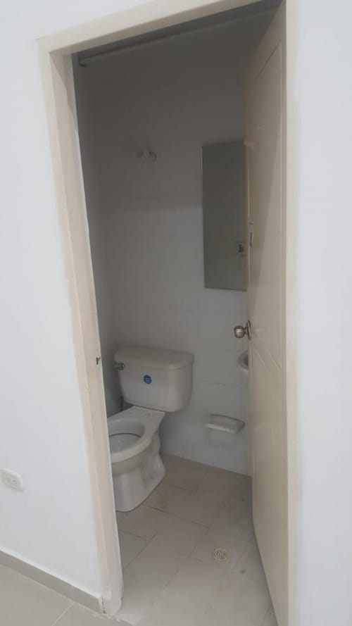Bodega en arriendo en Chiquinquira, Barranquilla, 850 m² · foto 4 de 10