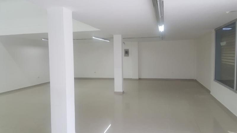 Bodega en arriendo en Chiquinquira, Barranquilla, 850 m² · foto 9 de 10