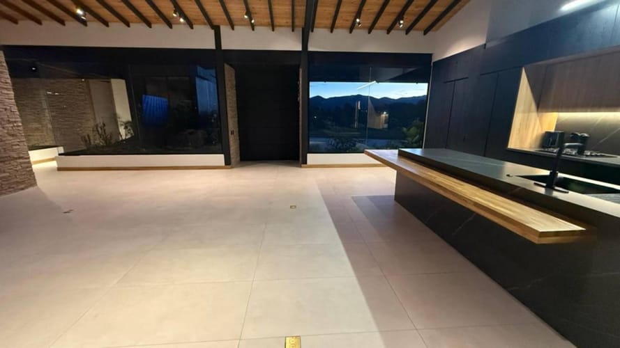 Casa de 4 alcobas en venta en Pantanillo, El Retiro, 416 m² · foto 3 de 24