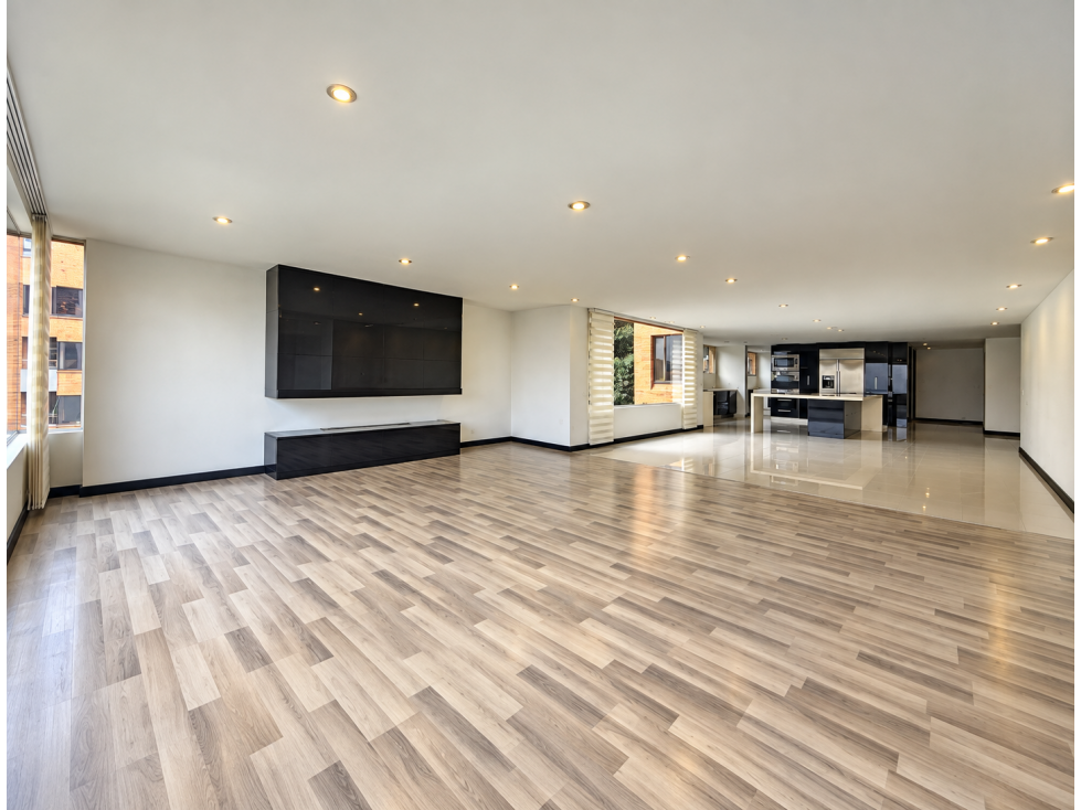 Apartamento en venta en El Refugio, Bogotá · foto 3 de 24