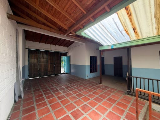 Casa de 4 alcobas en venta en Pueblo Viejo, La Estrella, 960 m² · foto 2 de 14