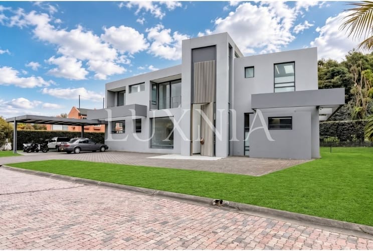 Casa de 5 alcobas en venta en Aposentos, Sopó, 393 m² · foto 2 de 24