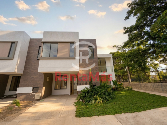 $3.200.000 en Villa Antigua