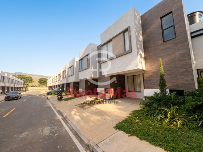 Casa de 3 alcobas en arriendo en Villa Antigua, Villa del Rosario, 120 m² · foto 2 de 22