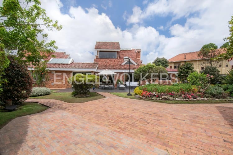 Casa de 5 alcobas en venta en San Jose De Bavaria, Bogotá, 700 m² · foto 20 de 20