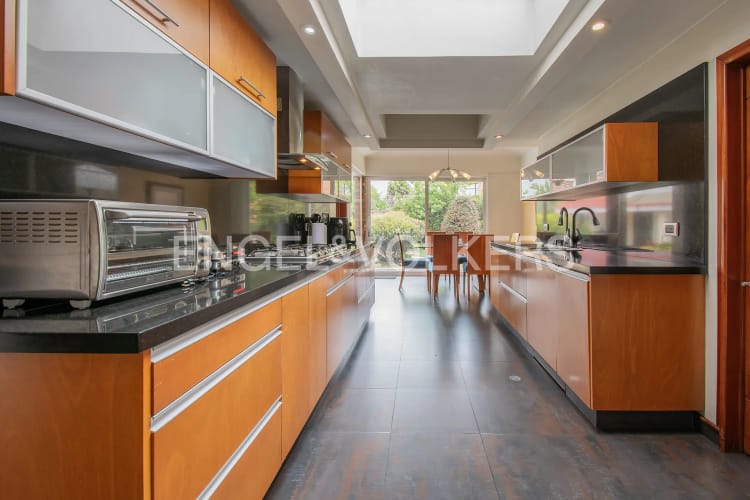 Casa de 5 alcobas en venta en San Jose De Bavaria, Bogotá, 700 m² · foto 7 de 20
