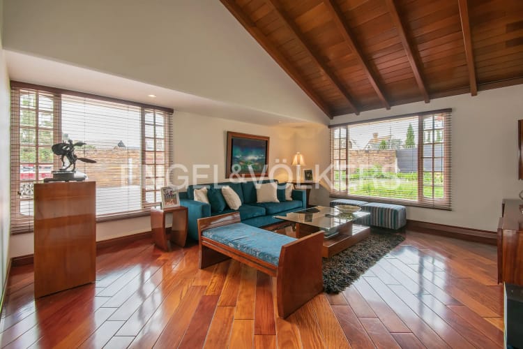 Casa de 5 alcobas en venta en San Jose De Bavaria, Bogotá, 700 m² · foto 5 de 20