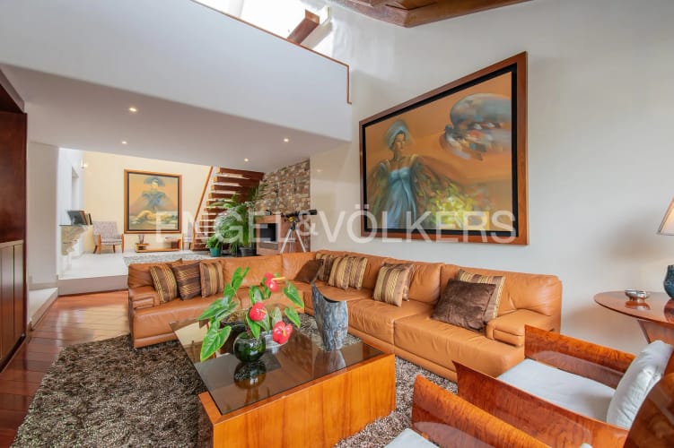 Casa de 5 alcobas en venta en San Jose De Bavaria, Bogotá, 700 m² · foto 4 de 20