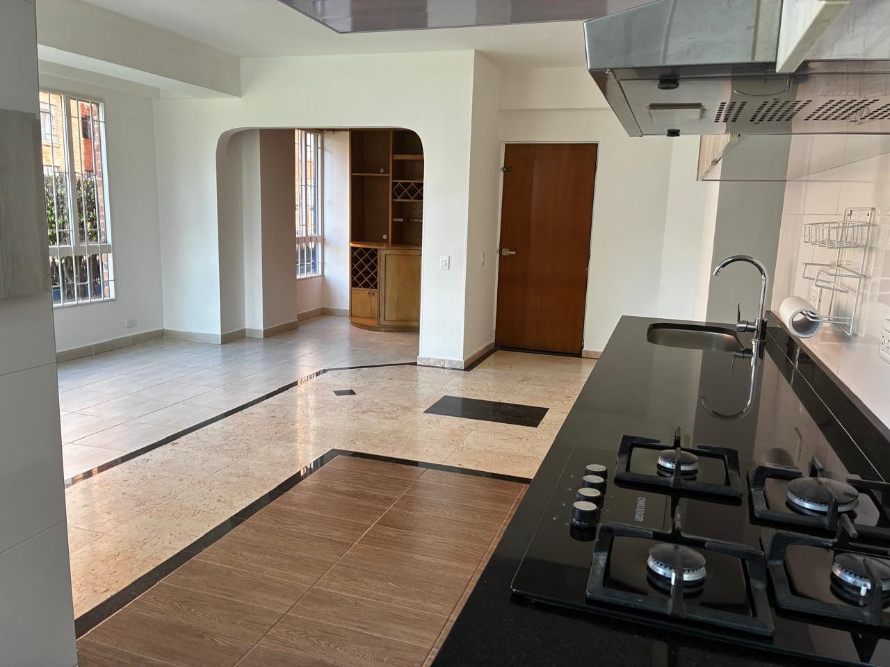 Apartamento en venta en Ciudad Salitre Occidental, Bogotá · foto 4 de 16