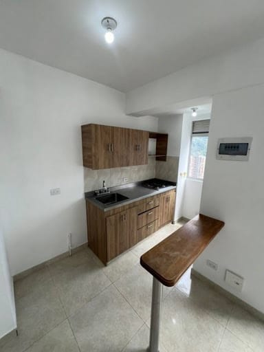 Apartamento de 3 alcobas en arriendo en Aves Maria, Sabaneta, 67 m² · foto 2 de 11