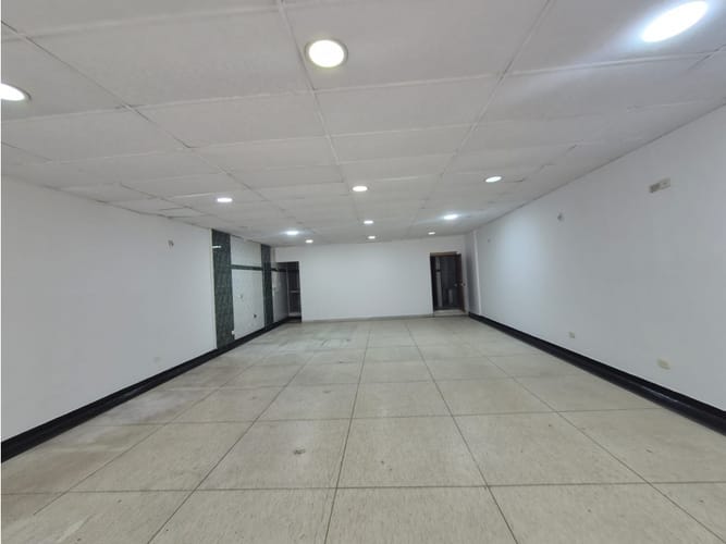 Local en arriendo en San Pedro, Cali, 263 m² · foto 2 de 11