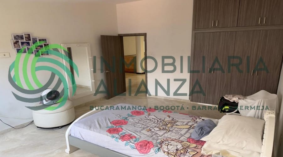 Casa de 6 alcobas en venta en Urbanizacion Diamante Ii Etapa, Bucaramanga, 400 m² · foto 6 de 20