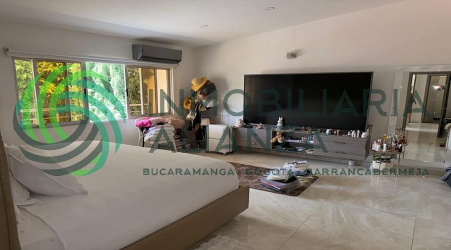 Casa de 6 alcobas en venta en Urbanizacion Diamante Ii Etapa, Bucaramanga, 400 m² · foto 8 de 20