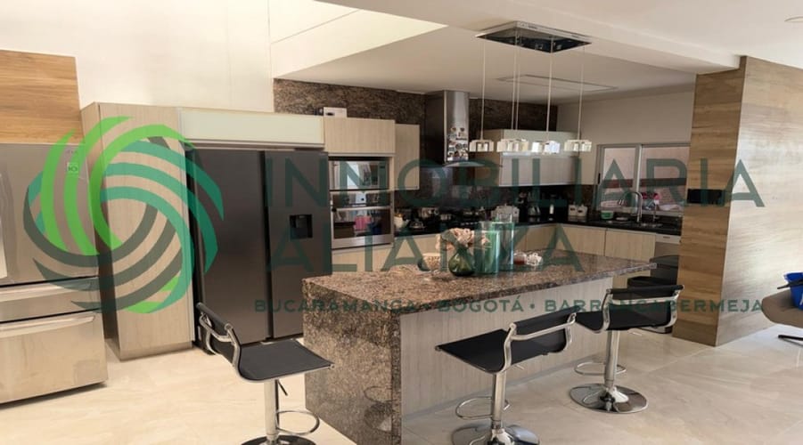 Casa de 6 alcobas en venta en Urbanizacion Diamante Ii Etapa, Bucaramanga, 400 m² · foto 13 de 20