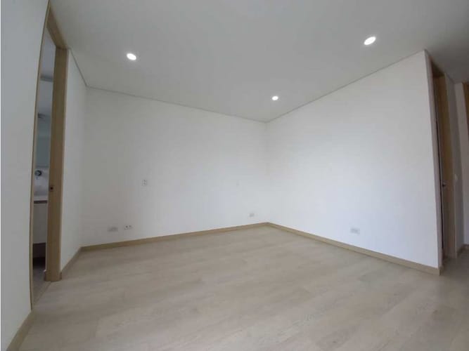 Apartamento de 3 alcobas en arriendo en Loma De Las Brujas, Envigado, 147 m² · foto 22 de 22