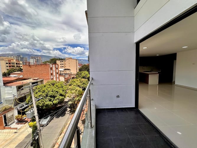 Apartamento de 3 alcobas en arriendo en Estadio, Medellín, 106 m² · foto 2 de 19