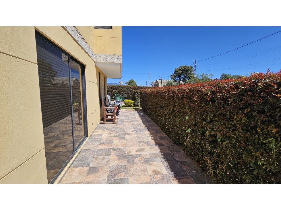 Casa en venta en Chuntame, Cajicá · foto 2 de 24