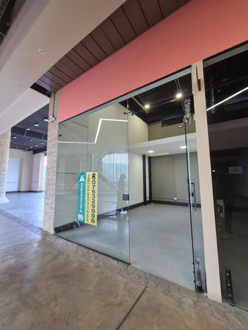 Local en arriendo en Ciudadela Villamil, Girón, 16 m² · foto 2 de 4