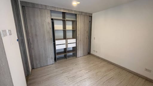 Apartamento de 2 alcobas en arriendo en San Diego, Medellín, 56 m² · foto 6 de 13