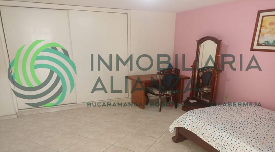 Casa de 6 alcobas en venta en Cabecera Del Llano, Bucaramanga, 235 m² · foto 9 de 20