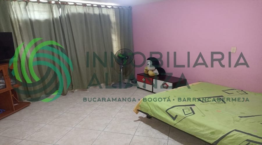 Casa de 6 alcobas en venta en Cabecera Del Llano, Bucaramanga, 235 m² · foto 11 de 20