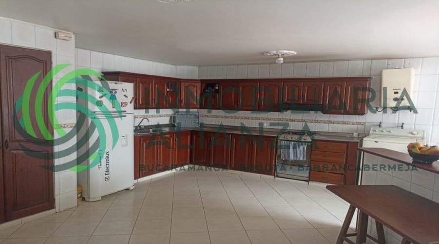 Casa de 6 alcobas en venta en Cabecera Del Llano, Bucaramanga, 235 m² · foto 14 de 20