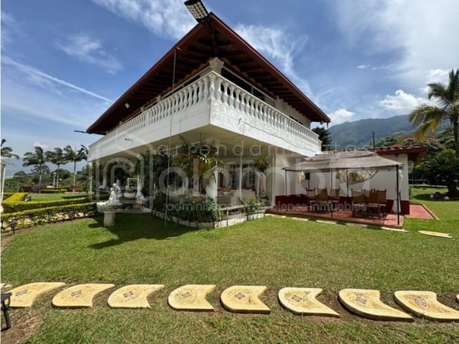 Finca en venta en Monta�Ita, Copacabana, 500 m² · foto 2 de 24