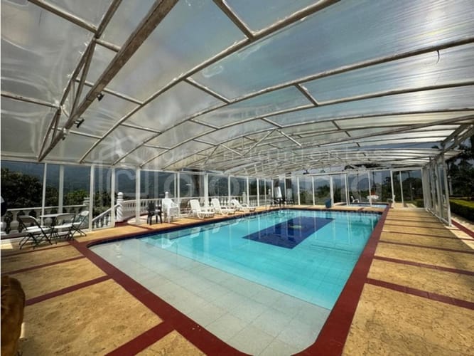 Finca en venta en Monta�Ita, Copacabana, 500 m² · foto 9 de 24