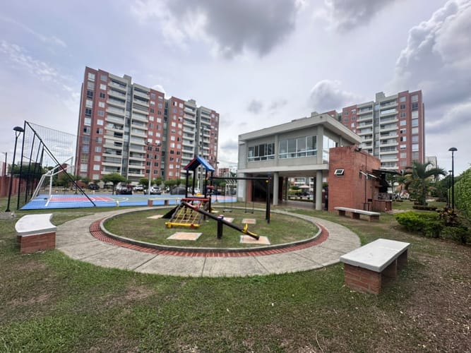Apartamento de 3 alcobas en venta en Senderos Del Lili, Cali, 68 m² · foto 2 de 24