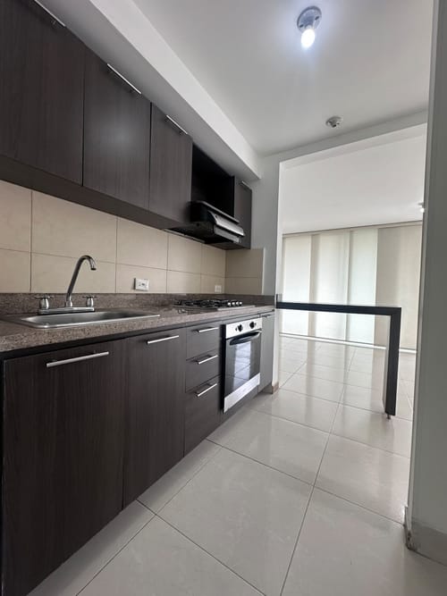 Apartamento de 3 alcobas en venta en Senderos Del Lili, Cali, 68 m² · foto 18 de 24