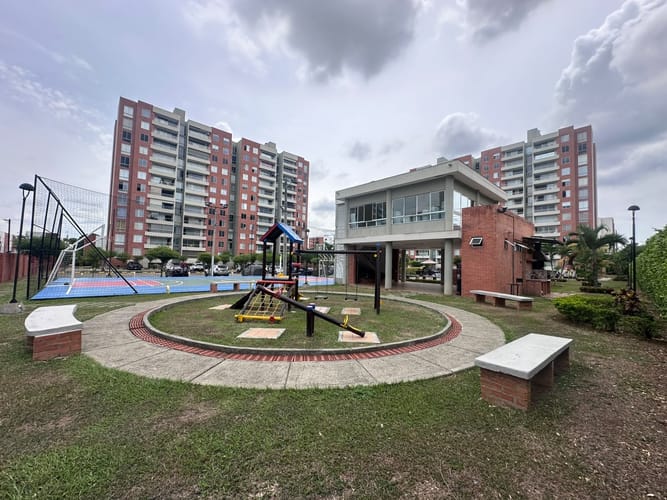 Apartamento de 3 alcobas en venta en Senderos Del Lili, Cali, 68 m² · foto 3 de 24