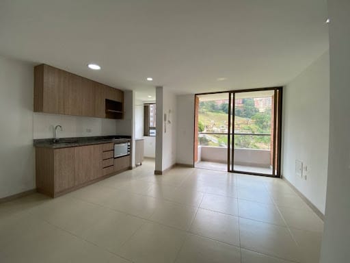 Apartamento de 3 alcobas en arriendo en Las Lomitas, Sabaneta, 70 m² · foto 3 de 16