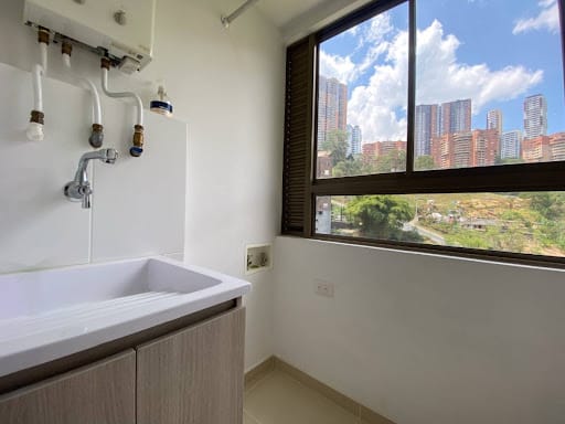 Apartamento de 3 alcobas en arriendo en Las Lomitas, Sabaneta, 70 m² · foto 10 de 16