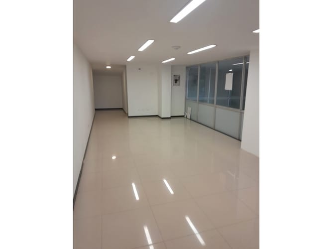 Oficina en venta en Niquia, Bello, 49 m² · foto 2 de 5