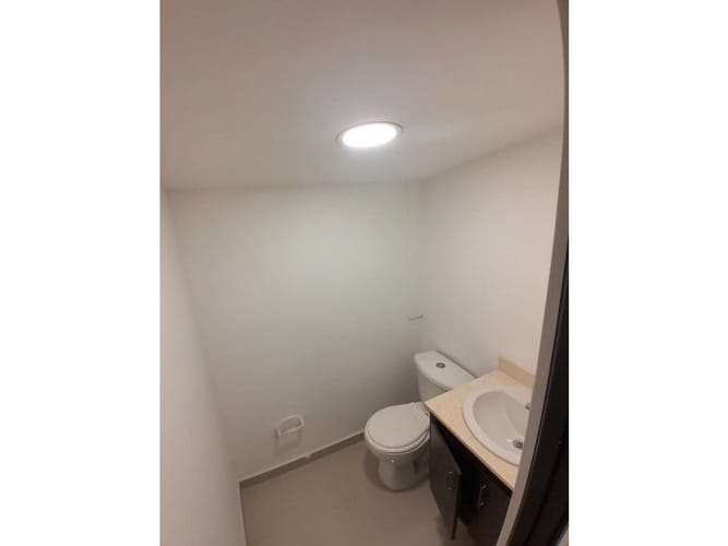Oficina en venta en Niquia, Bello, 49 m² · foto 4 de 5