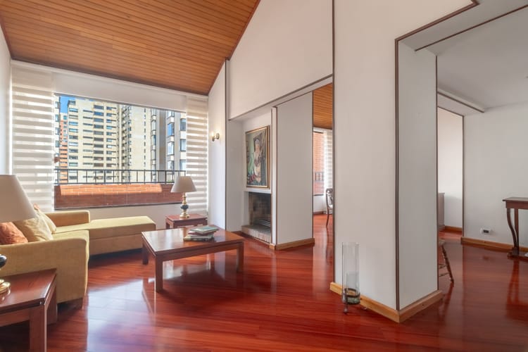 Apartamento de 4 alcobas en venta en Los Rosales, Bogotá, 195 m² · foto 2 de 20