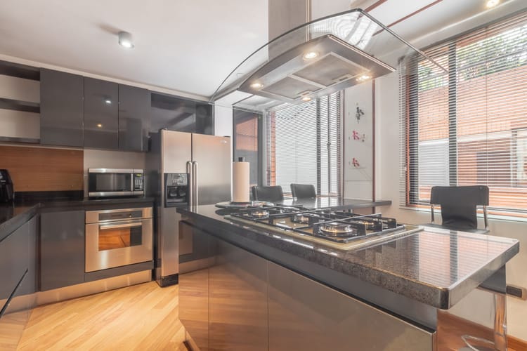 Apartamento de 4 alcobas en venta en Los Rosales, Bogotá, 195 m² · foto 9 de 20