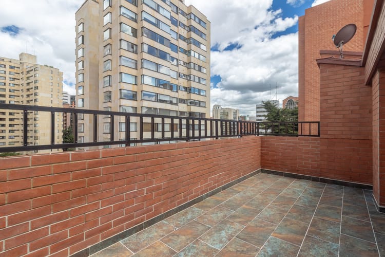 Apartamento de 4 alcobas en venta en Los Rosales, Bogotá, 195 m² · foto 13 de 20