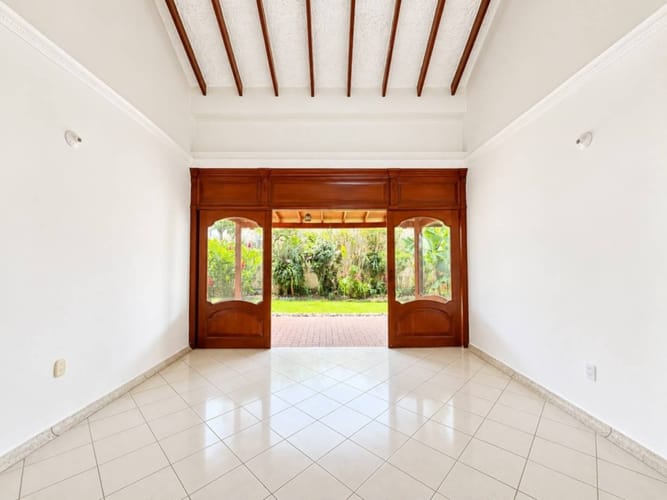 Casa de 4 alcobas en venta en La Floresta, Bucaramanga, 240 m² · foto 2 de 16
