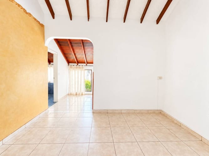 Casa de 4 alcobas en venta en La Floresta, Bucaramanga, 240 m² · foto 4 de 16