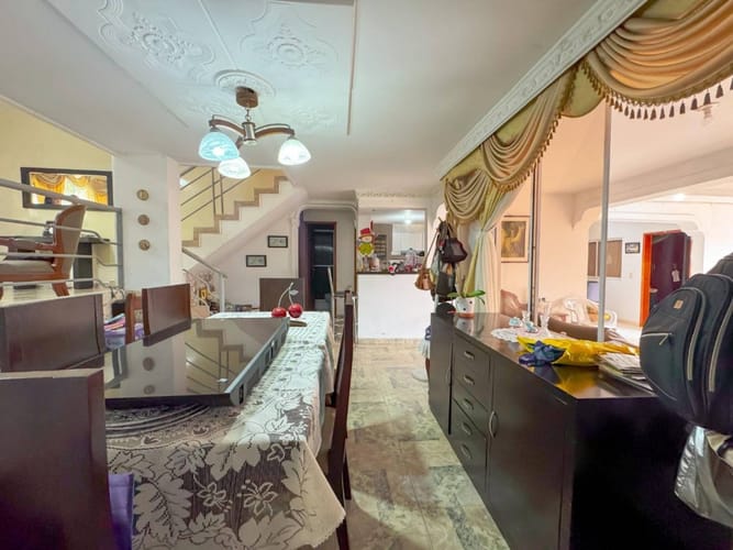 Casa de 6 alcobas en venta en La Floresta, Bucaramanga, 320 m² · foto 7 de 22