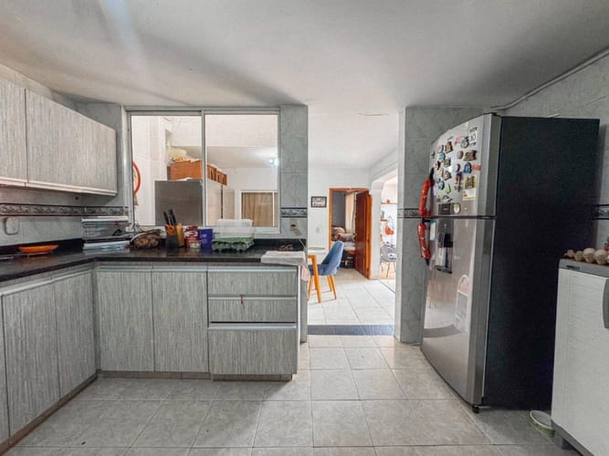 Casa de 6 alcobas en venta en La Floresta, Bucaramanga, 320 m² · foto 10 de 22