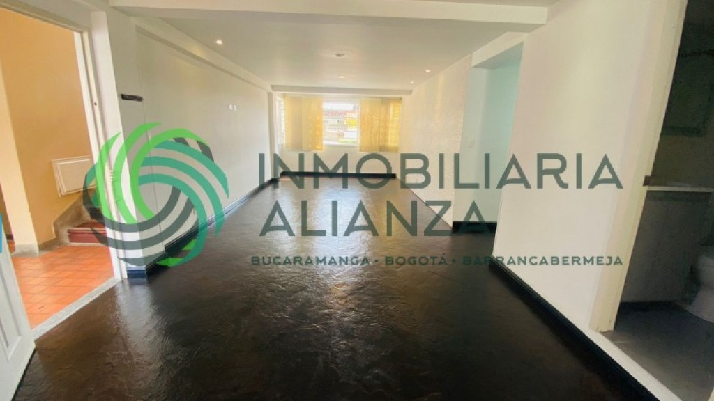 Apartamento en venta en Urbanizacion Diamante Ii Etapa, Bucaramanga · foto 2 de 19