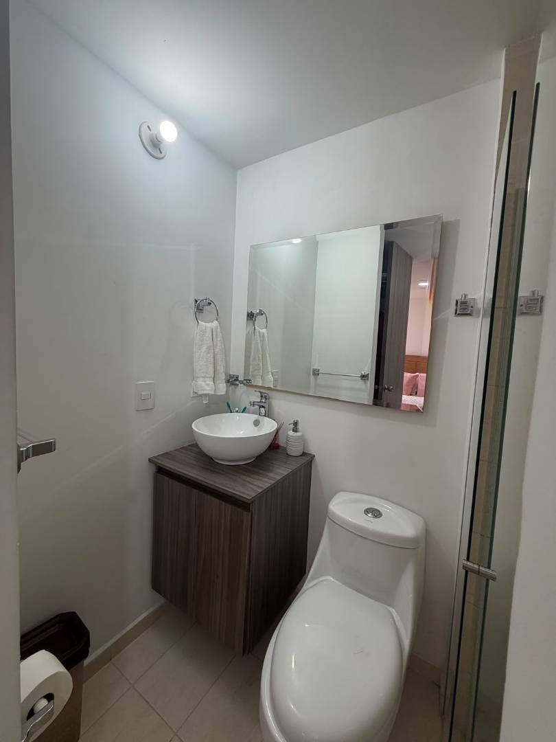 Apartamento en venta en Camparola, Itagüí · foto 8 de 19