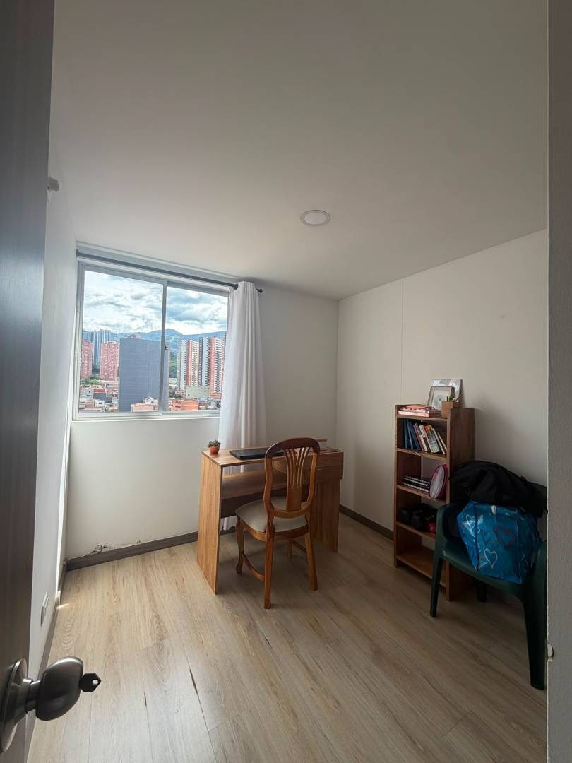 Apartamento en venta en Camparola, Itagüí · foto 17 de 19