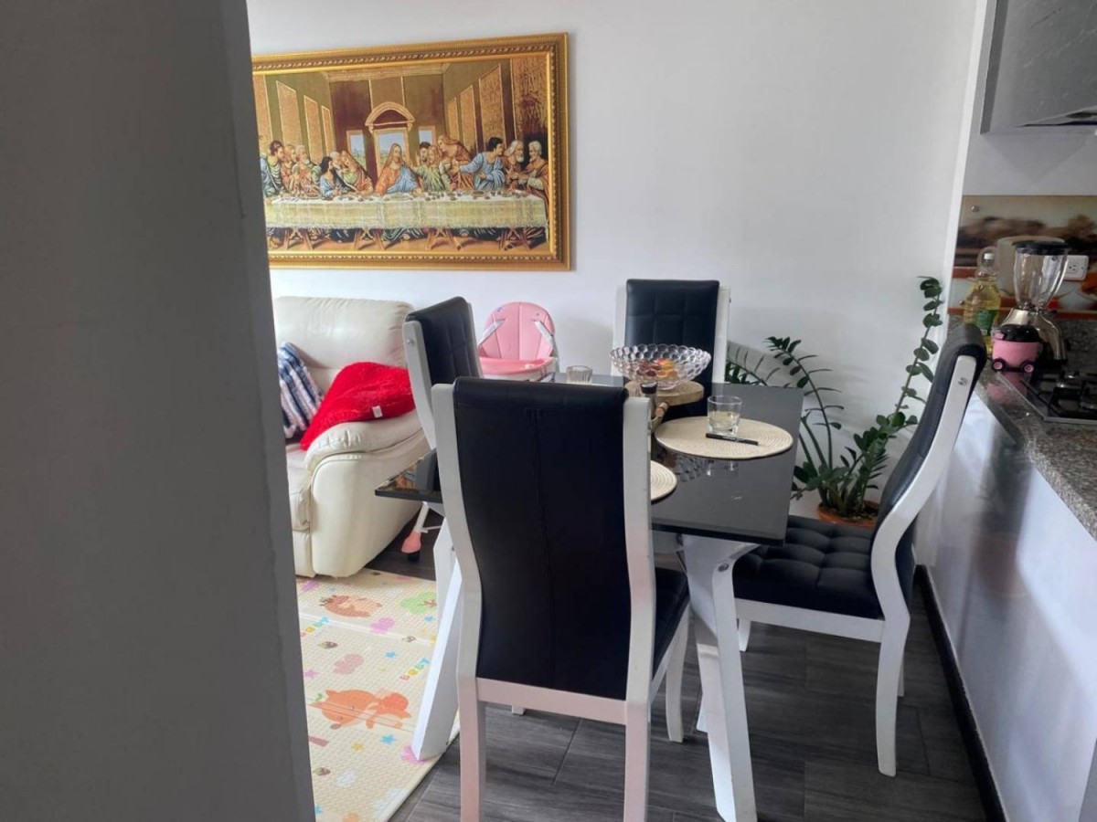 Apartamento en venta en Hayuelos, Bogotá · foto 2 de 19