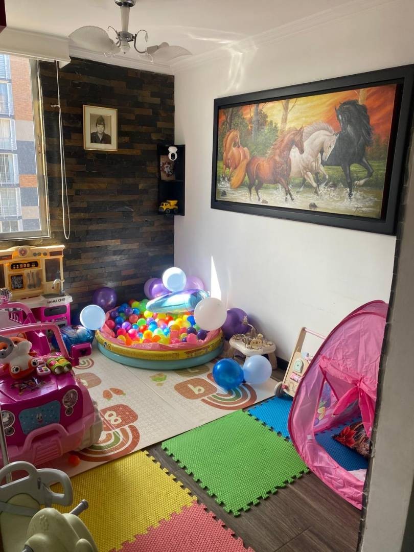Apartamento en venta en Hayuelos, Bogotá · foto 4 de 19