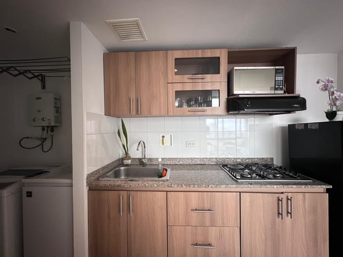 Apartamento de 1 alcoba en venta en El Tesoro, Medellín, 35 m² · foto 8 de 17