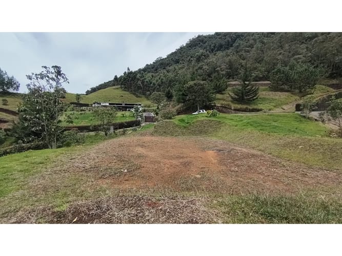 Lote en venta en El Tambo, La Ceja, 2501 m² · foto 5 de 12