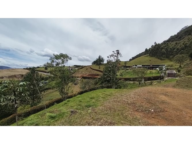Lote en venta en El Tambo, La Ceja, 2501 m² · foto 7 de 12